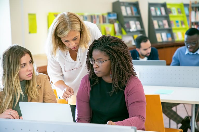 Opciones de Educación para Adultos en USA